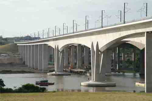 
Fig 5 - Viaduct wide shot