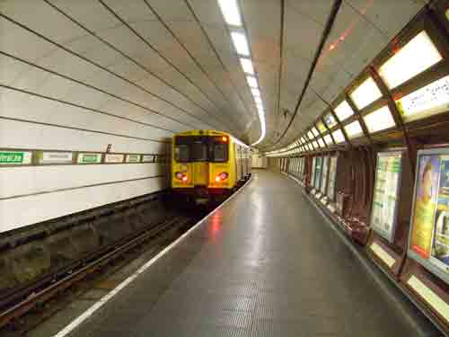 
Fig 1 - Wirral Line Platform