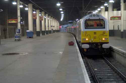 
Fig 4 - Platforms 17 and 18 - <i>Photo by Marcus Dawson</i>